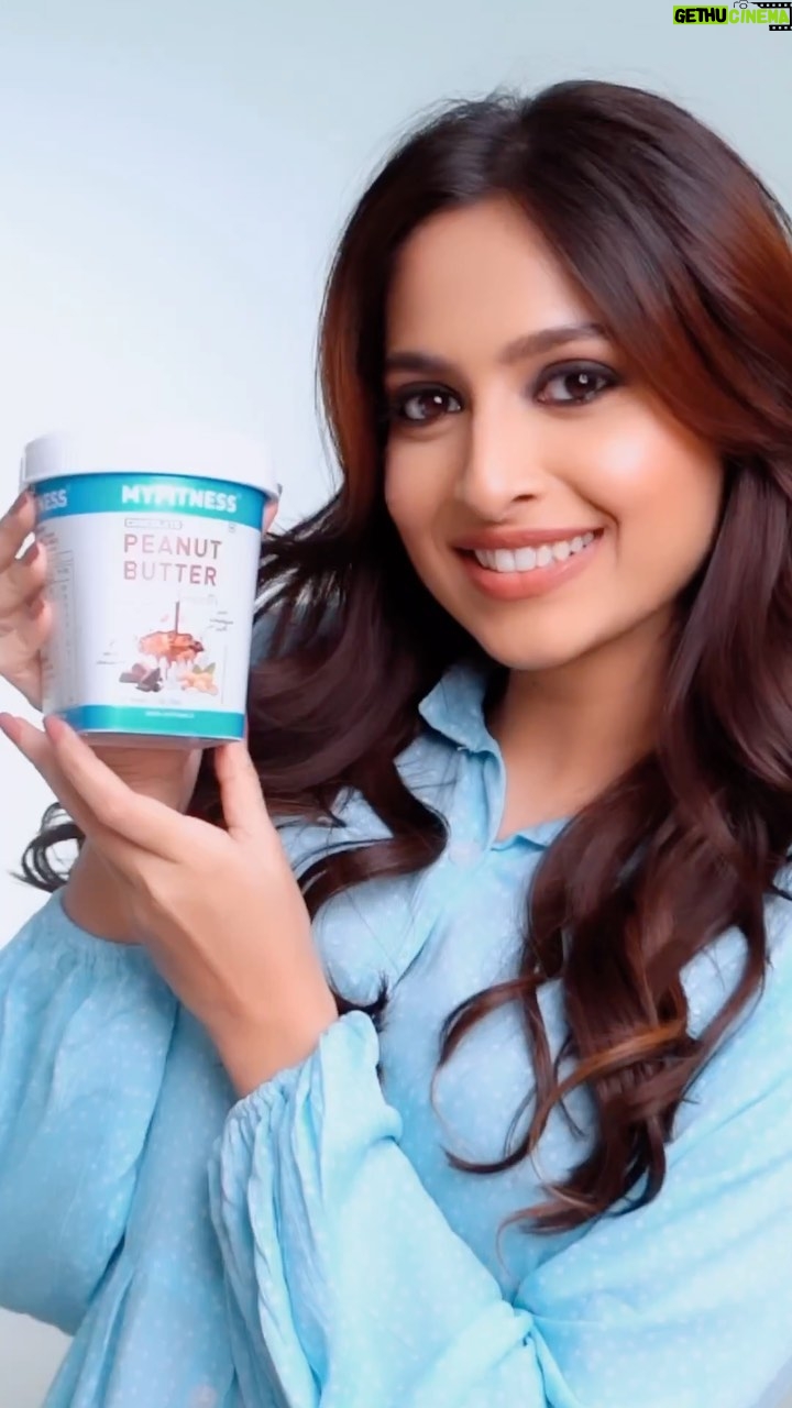 Karishma Sawant Instagram - Mere health ka tasty partner @myfitness peanut butter health aur taste ka perfect combination π₯π«πͺπ½ Aap bhi try karein aaj hi at www.myfitness.in π #Ad #MyFitness #MyFitnessXMayuri #MyFitnessPeanutButter #HealthySnacking #HighProtein #HealthkaTastyPartner