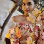 Karishma Sawant Instagram - 🌸🤍 📸 @alihasanturabi