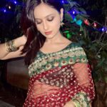 Karishma Sawant Instagram – शुभ दीपावली 🪔
Wearing my Mother’s saree