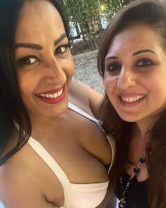 Kashmera Shah Instagram - Happy bday to the firecracker in our group .. my absolute darling @kashmera1 .. who is honest .. non judgmental and possibly the kindest .. love you for who you are .. if you don’t want bullshit in your life .. make a friend in kash and she will always show you the true mirror ❤️❤️ love you .. on this bday May you grow younger .. hotter .. healthier and wiser ( although your very wise already ) god bless you with all your desires.. 2024 is your year ❤️❤️❤️🥂🥰