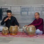 Kashmera Shah Instagram - What a beautiful sight to see my husband @krushna30 learning to play the #tabla from the maestro himself @saibankar1 . Do follow him and call him on +91 98332 51014 for private tabla tuitions. #saibankar #tabla #indianmusic #classicalmusic #indian