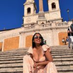 Kashmera Shah Instagram – I like to live my life one song at a time. Listen to the lyrics. I attest to this. #zinda #enjoy #europe #girlstrip #kittycats #jawan #shahrukh #bollywood #bollywoodsongs #bollywoodstyle #bollywoodactresses #kashmerashah #kashmirashah @krushna30 @rishaabchauhaan @saraarfeenkhan @munishakhatwani