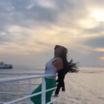 Kashmera Shah Instagram – My song #dilkohazaarbaarroka has never resonated more perfectly than now. Here is my love for my songs and #athens #greece Came here in 2017 and left my heart behind. Still looking for it in the taverns and valleys of the beautiful #santorini #kavala #kashmerashah #marrnebhidoyaaron