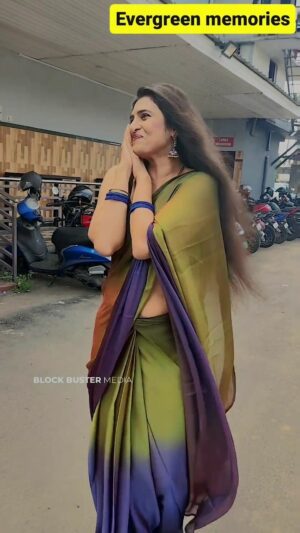 Kasthuri Shankar Instagram - Flattered to be remembered as the Aniyan Bava Chettan Bava girl !  Now it's time for mature challenging roles...Cannot wait to work in Malayalam again !

#sareeswag #sundayspecial #malluactress
#malayalammelodies #jayaramettan
#rajasenan #rafimccartin 
 #sexybhismartbhi #sexyhotfit #kasthuriactress #actresskasthuri #desibeauty #ageisjustanumber #redhotsaree