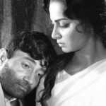 Kavitha Nair Instagram - Hundred years ago today he was born..♥️ Great mixologist of life and cinema, romance and philosophy.. He wore that cap with suavity, mystery and lots of vigour ♥️ #devanand #greatestofalltime #romancingthelife