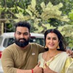 Kavitha Nair Instagram - Actress @poetrysnaps Styling @nithinsuresh_su Blouse @zoul_designz Set mund @vihania_designz Jewls @kaya_online_ #instagramers #reelsinstagram #instathreads #nithinsureshstylist Kochi Kerela, India