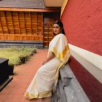 Kavitha Nair Instagram - കേരളപ്പിറവി ആശംസകൾ ♥️