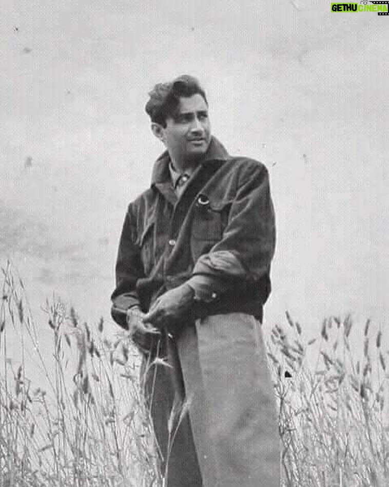 Kavitha Nair Instagram - Hundred years ago today he was born..♥️ Great mixologist of life and cinema, romance and philosophy.. He wore that cap with suavity, mystery and lots of vigour ♥️ #devanand #greatestofalltime #romancingthelife