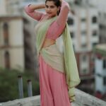 Kavya Kalyanram Instagram – Terrace shoots, terrace shoots, terrace shoots, I don’t like. I avoid. But terrace shoots like me 🫠 
Show me a better place to shoot than your terrace for a lazy person and I’ll stop! 🤭