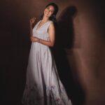 Keerthi Pandian Instagram - 🦢 Styling: @_ragambigaa_ Photography: @arungnanavel Outfit: @surmaye_ from @amethystchennai Makeup: @sofdoesmakeup_ from @thebridesbar Hair: @mani_stylist_ Jewellery: The Amethyst Room @chamierschennai Footwear: @taaramitraofficial