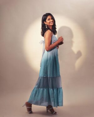 Keerthi Pandian Instagram - #Kannagi Promotions! 💫

Styling: @_ragambigaa_
Photography: @arungnanavel 
Outfit: @bykaveri
Makeup: @sofdoesmakeup_ from @thebridesbar
Earring: @sterasmusjewelry curated from @amethystchennai
Ring: @adorebypriyanka
Footwear: @taaramitraofficial