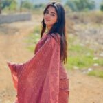 Ketaki Kulkarni Instagram - मन मस्त मगन बस तेरा नाम दोहराए 🌾🌼✨
