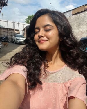 Ketaki Kulkarni Instagram - 1920 trending on #1 🤍💃🏻
Have you watched it yet on @disneyplushotstar 
If not GO WATCH IT! 

#1920onhotstar #1920horrorsoftheheart #aditi #ketakikulkarni #1920
