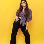 Ketaki Kulkarni Instagram - 🪄 Mua & hairstyle @glamorous_vanshikajain Jeans @shoppingfactory11 Top @15buttons Captured by @the.redframe_ Edited by @sk__sunny_007 #ketakikulkarni #instagram