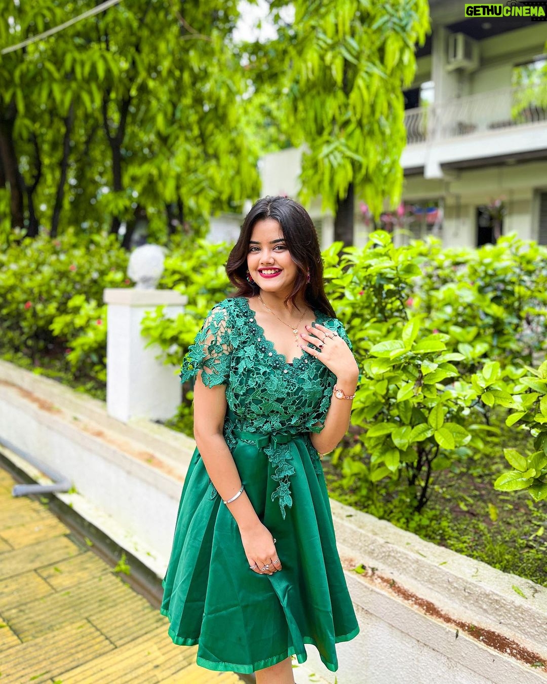 Ketaki Kulkarni Instagram - Life update: turned 18 today! 🥂💚 #birthday #18thbirthday #22ndjuly #birthdaying