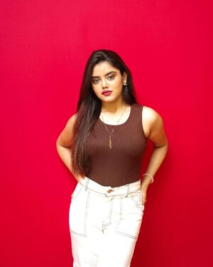 Ketaki Kulkarni Instagram - Birthdayyy weeek!! ♥️🍷
+1 for people who can guess my birthdate in the comment section ‼️🎈

Wearing @city_fashion_hub_1421 
Mua & hair @glamorous_vanshikajain 
Captured by @the.redframe_ 

#birthdayweek