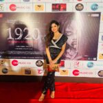 Ketaki Kulkarni Instagram - The one after it’s a HIT 🧿🙏🤍 Last night at the success party of our film #1920horrorsoftheheart #godisgreat #ketakikulkarni #1920