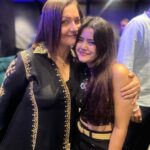 Ketaki Kulkarni Instagram - First screening of my first venture 🙏🧿 Thankyou team 1920 horrors of the heart for the evening I would never forget, it was very special!🤍🧿 #godisgood 🙏🧿 #1920horrorsoftheheart #1920 #bollywood #upcomingmovie #upcomingbollywoodmovie