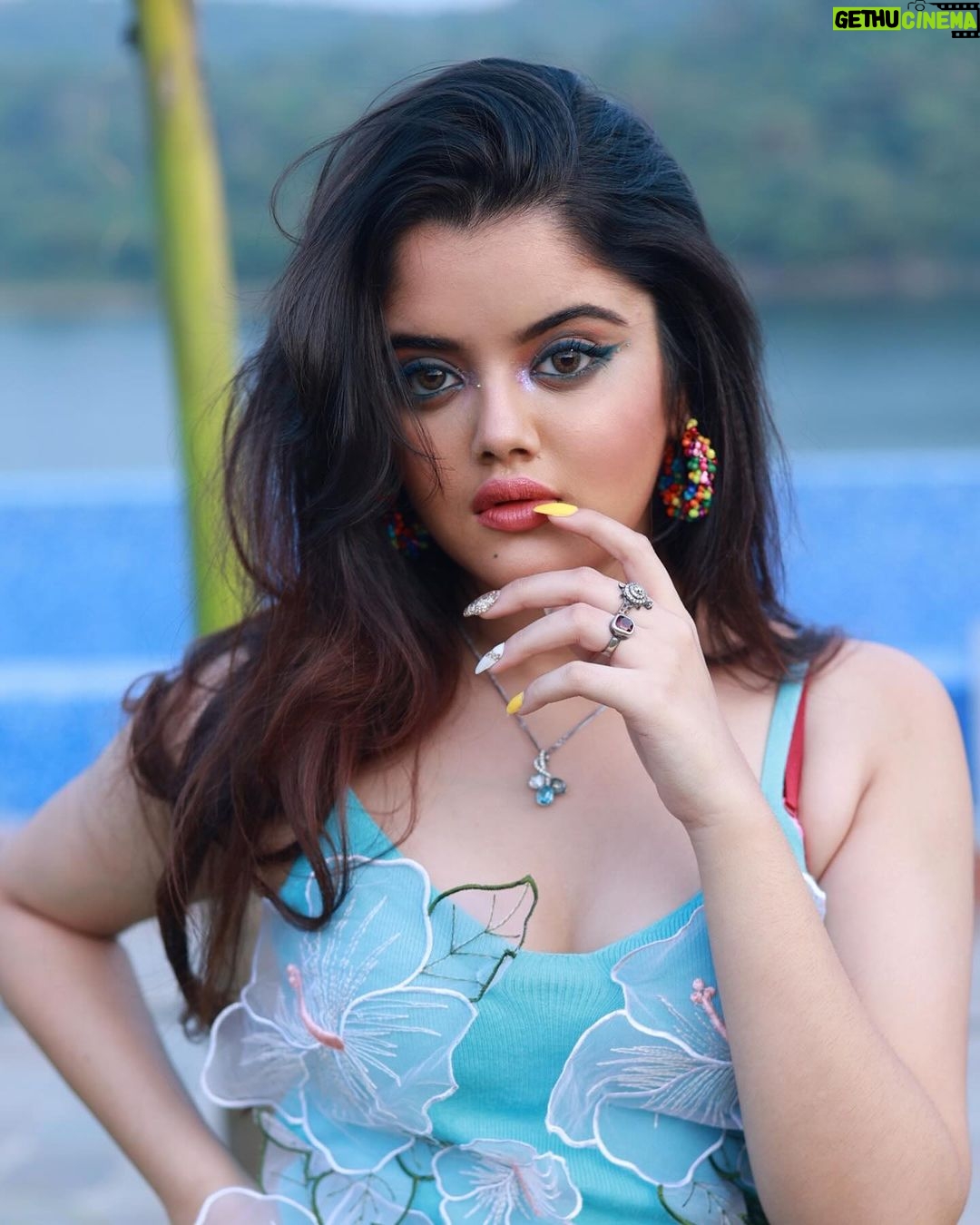 Ketaki Kulkarni Instagram - Smoky thoughts 🩵✨❄️ MUA @makeupby_khushboopillai Hair @beautyby_looks Clicked by @snapshooters__photography #photooftheday #photography #instagram #model #actress #photoshoot #nature #naturelover #ketakikulkarni