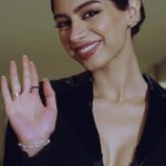 Khushi Kapoor Instagram – For Khushi Kapoor (@khushi05k), fashion is the antidote to life’s anxiety-laden curveballs. At the link in bio, watch her getting ready for Forces of Fashion in the chic ‘Leg Dress’ from Jean-Louis Sabaji. 

Director: Savio Gerhart (@gerhartsavio)
DOP: Jenoy Jose (@jenoyjose)
Creative producer: Kabir Somayaji (@kabirsomayaji)
Editor: Mrunal Yerme (@mrunalcy)

#KhushiKapoor #ForcesofFashionIndia