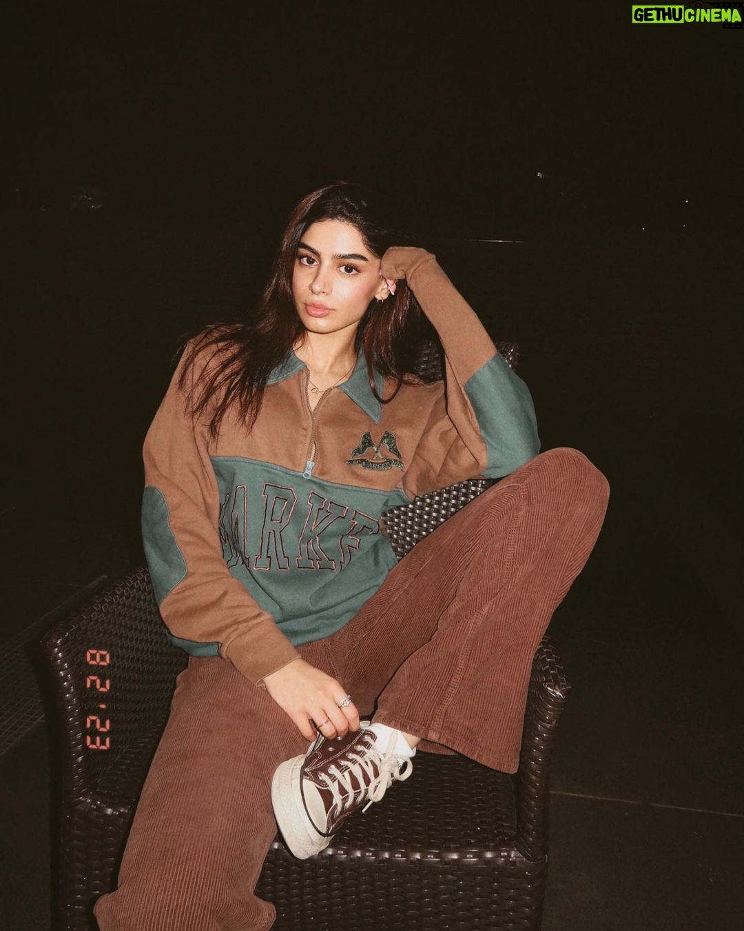 Khushi Kapoor - 305.6K Likes - 👋🏼