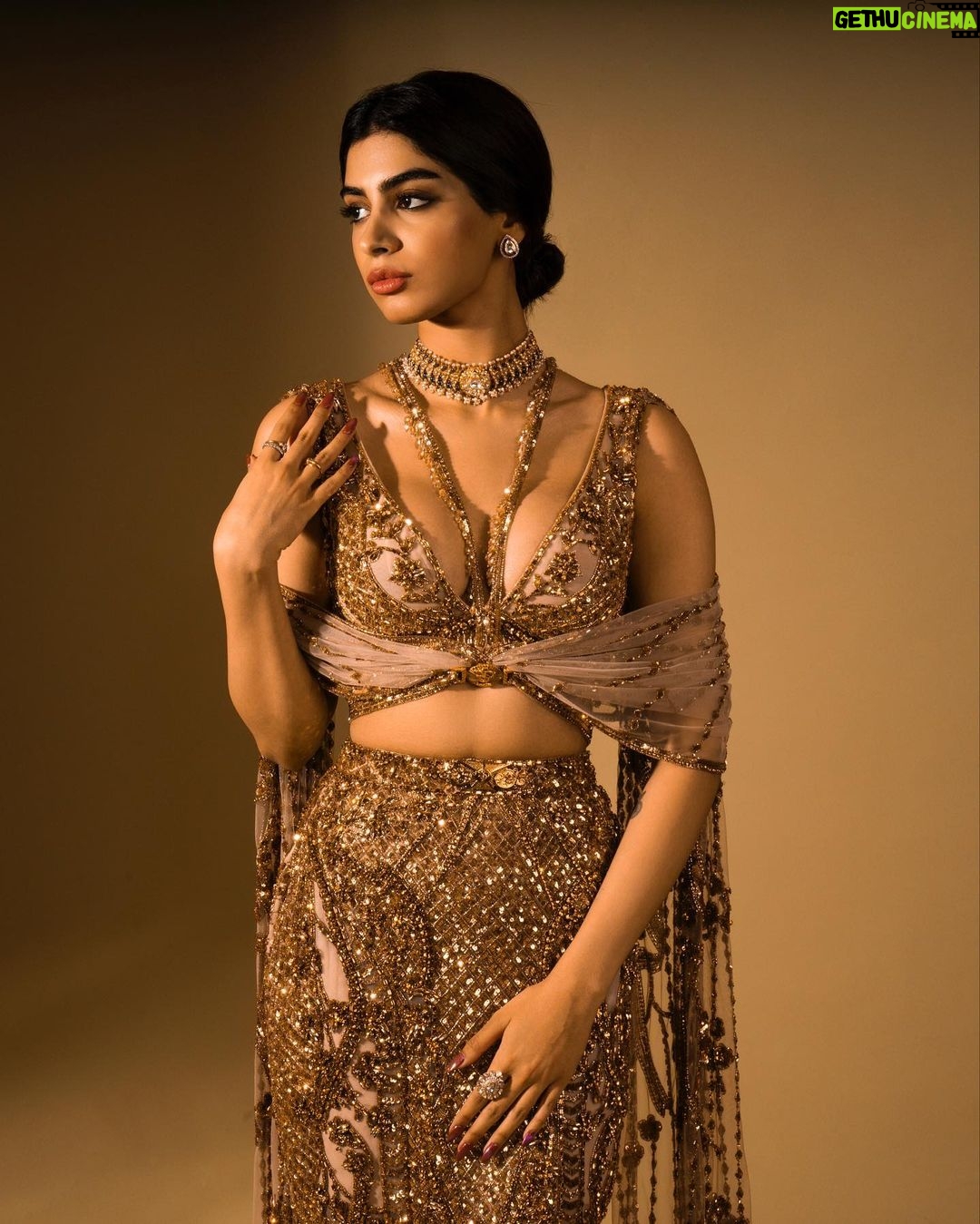 Khushi Kapoor Instagram - For @nmacc.india 🤍 @falgunishanepeacockindia @tanghavri @hot.hair.balloon