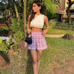 Khushi Kapoor Instagram - 💜☀️