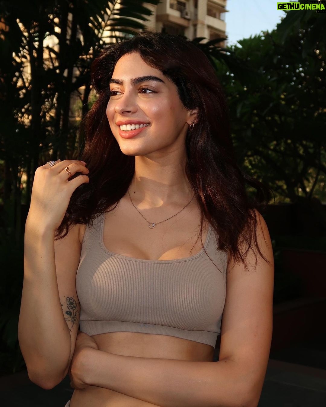 Khushi Kapoor - 217.7K Likes - Panda took over my pic