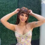 Khushi Kapoor Instagram – 🌻