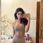 Khushi Kapoor Instagram - Self care Sunday, everyday💆🏻‍♀️