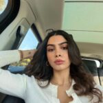 Khushi Kapoor Instagram - 👋🏼