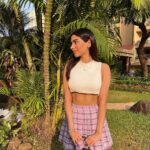 Khushi Kapoor Instagram - 💜☀️