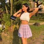 Khushi Kapoor Instagram - 💜☀️