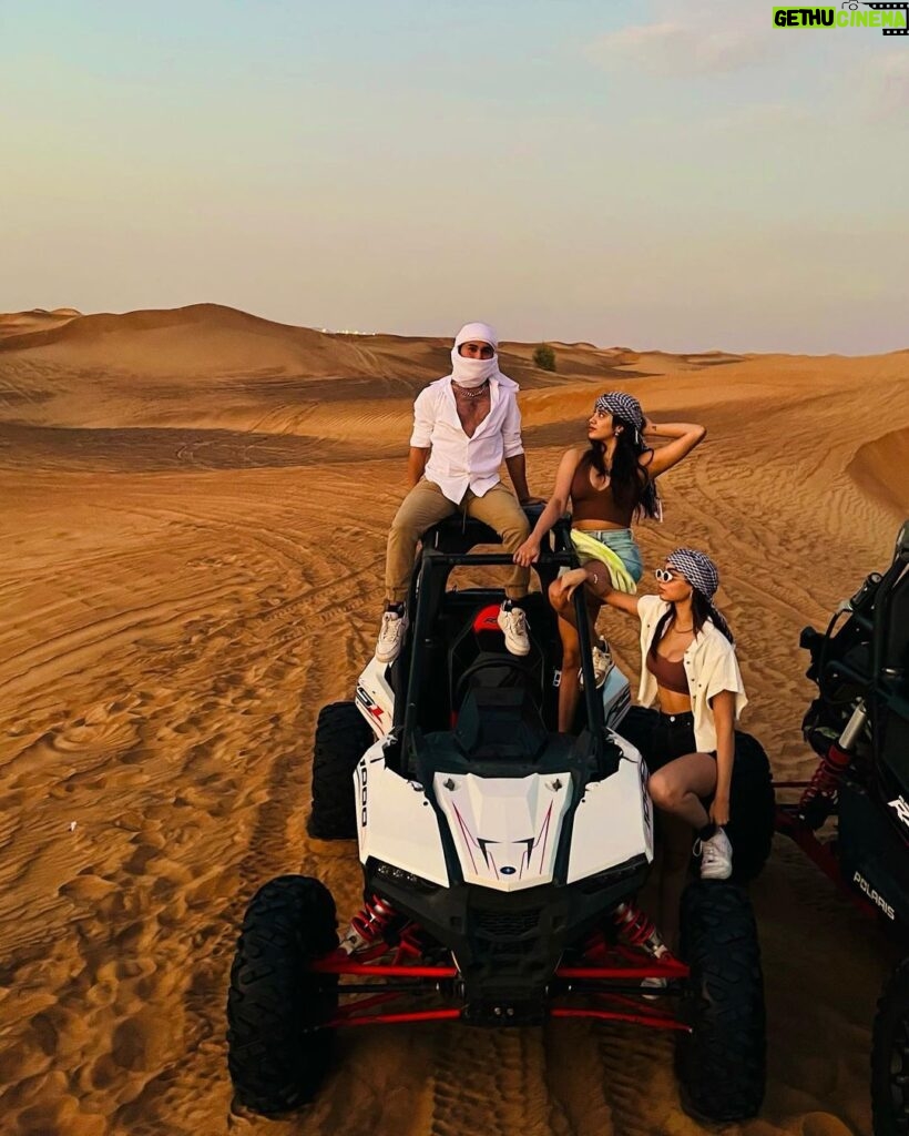Khushi Kapoor Instagram - Vroom vroom🏎 Dubai, United Arab Emiratesدبي