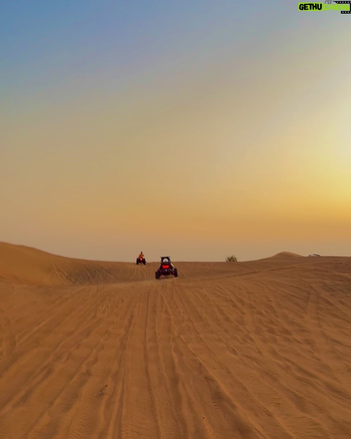 Khushi Kapoor Instagram - Vroom vroom🏎 Dubai, United Arab Emiratesدبي