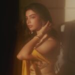 Khushi Kapoor Instagram - 💛 @arpita__mehta @tanghavri @shriramhariramjewellers @prithvipictures