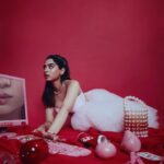 Khushi Kapoor Instagram - Can you tell, pink is my favourite colour?💘🤪 OOTD🎀 Custom bikini top: @flirtatious_india Jewellery: @studioloveletter Skirt: @quodnewyork Pants: @zara Styled by @spacemuffin27 Shot by @sashajairam Make up by @sonamdoesmakeup Hair by @marcepedrozo Set by @riidawg