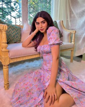 Khushi Kapoor Instagram - 👑Princess of........my bedroom😴