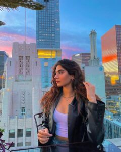 Khushi Kapoor Instagram - Cotton candy sky☁️