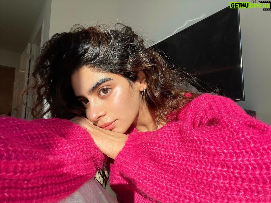 Khushi Kapoor Instagram - ☀️ Los Angeles, California
