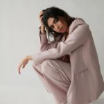 Khushi Kapoor Instagram - Power suit💜👔 📸: @sashajairam 💄: @makeupbyriddhima
