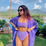 Khushi Kapoor Instagram - Pool day💜☀️