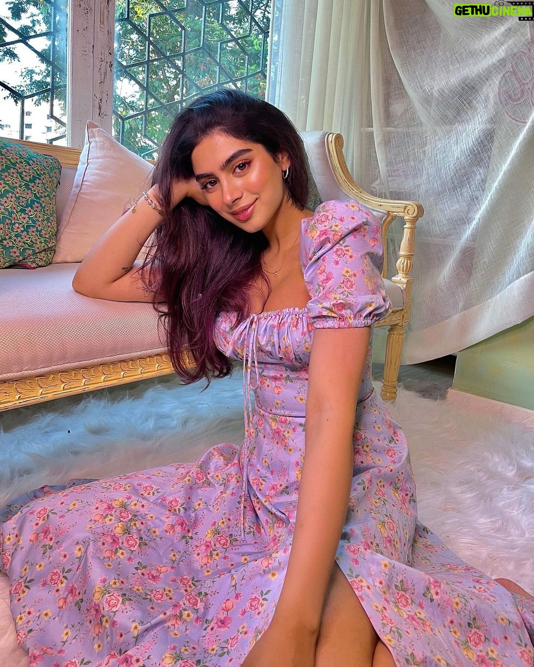 Khushi Kapoor - 211.5K Likes - 👑Princess of........my bedroom😴
