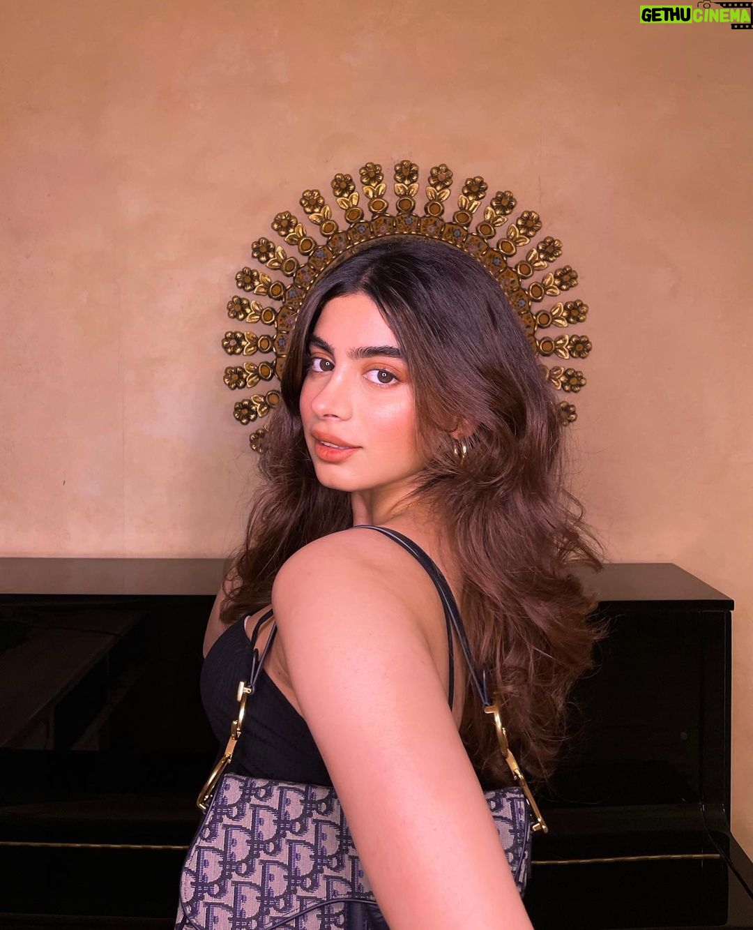 Khushi Kapoor Instagram - Wholesome content for u👼🏼
