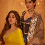 Khushi Kapoor Instagram - Srry for the excessive Diwali pics, I’m done now😙✌🏼