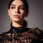 Khushi Kapoor Instagram - 🖤 @manishmalhotra05 @manishmalhotraworld @thehouseofpixels @hot.hair.balloon