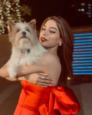 Khushi Kapoor Instagram - All I want for Christmas is cuddles🤍🐶🎄