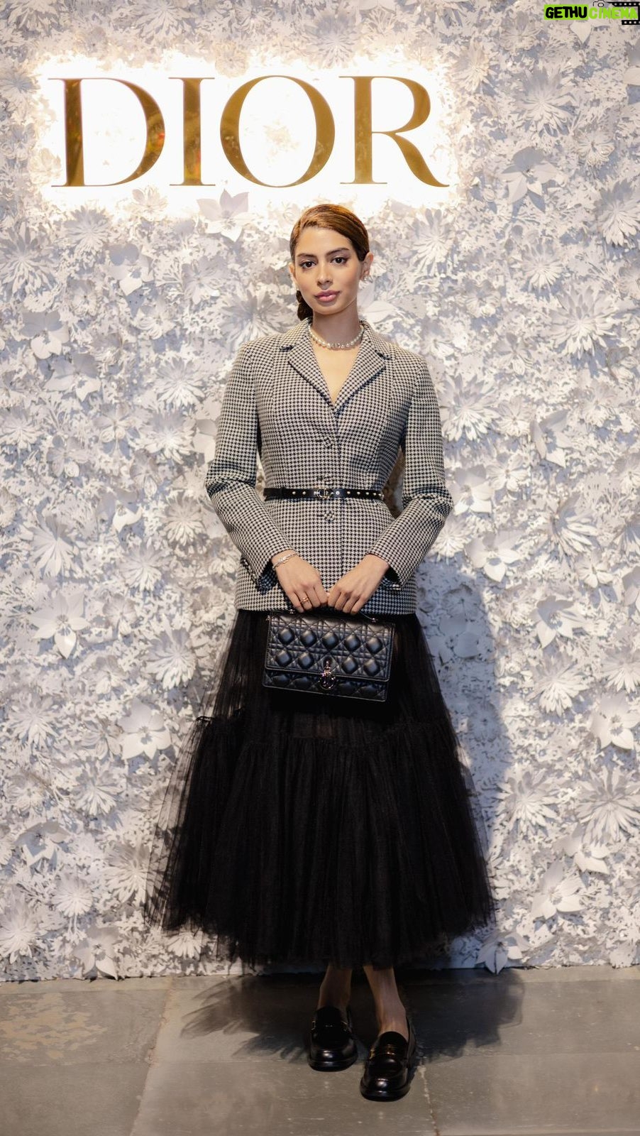 Khushi Kapoor Instagram - Decked out in Dior from top to bottom, Khushi Kapoor lit up the celebratory dinner, sprinkling holiday magic with her chic style. Glammed in Dior beauty, the actress was a vision, effortlessly blending glamour with a touch of festive charm. Here’s your cue to embrace the joyous season in true haute couture flair! Digital Editor: @sonalved Video Editor: @_purohit_07 @khushi05k @dior @diorbeauty #DiorHoliday #DreamInDior #KhushiKapoor #BazaarIndia #HarpersBazaarIndia