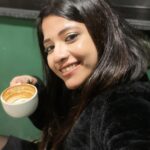 Kinjal Rajpriya Instagram - Weekend Vibes 💚 In the memory of my College Days: I remember watching the film #AnjaanaAnjaani almost everyday with my roommate back in hostel, saying every dialogue with its scenes ! Yes, I had liked this film then, but I couldn’t ever process the reason behind watching it so much all the time ! Throwback to my ‘#Kiara phase’ though my #Blush 🚘 remained forever constant! 😃