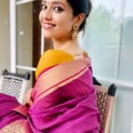 Kinjal Rajpriya Instagram – જે દેખાય તને મુજમાં એતો તારી છબી છે
ને જે જોવું હું તુજમાં એ મારું સ્મિત 💜